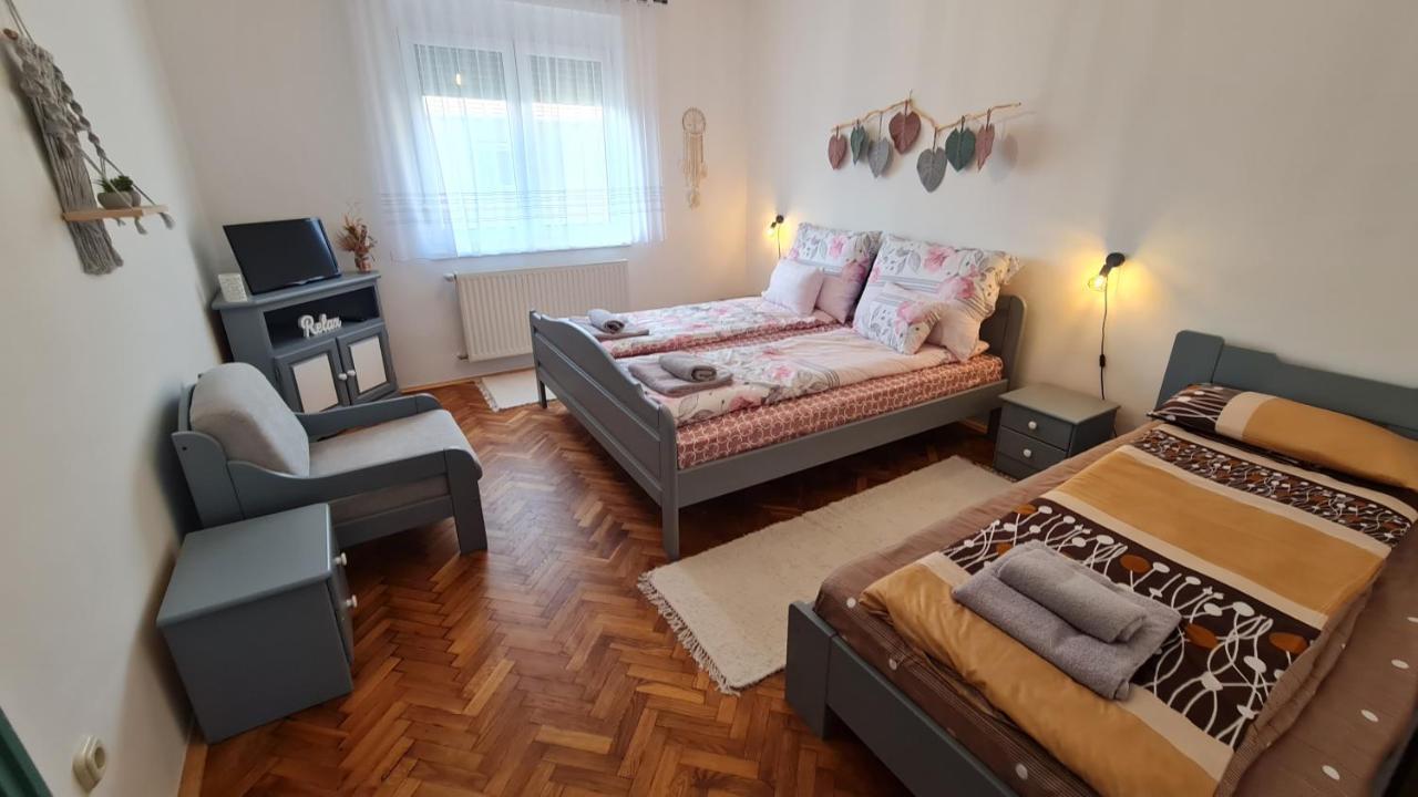Ri-Jo Apartman Mohács エクステリア 写真